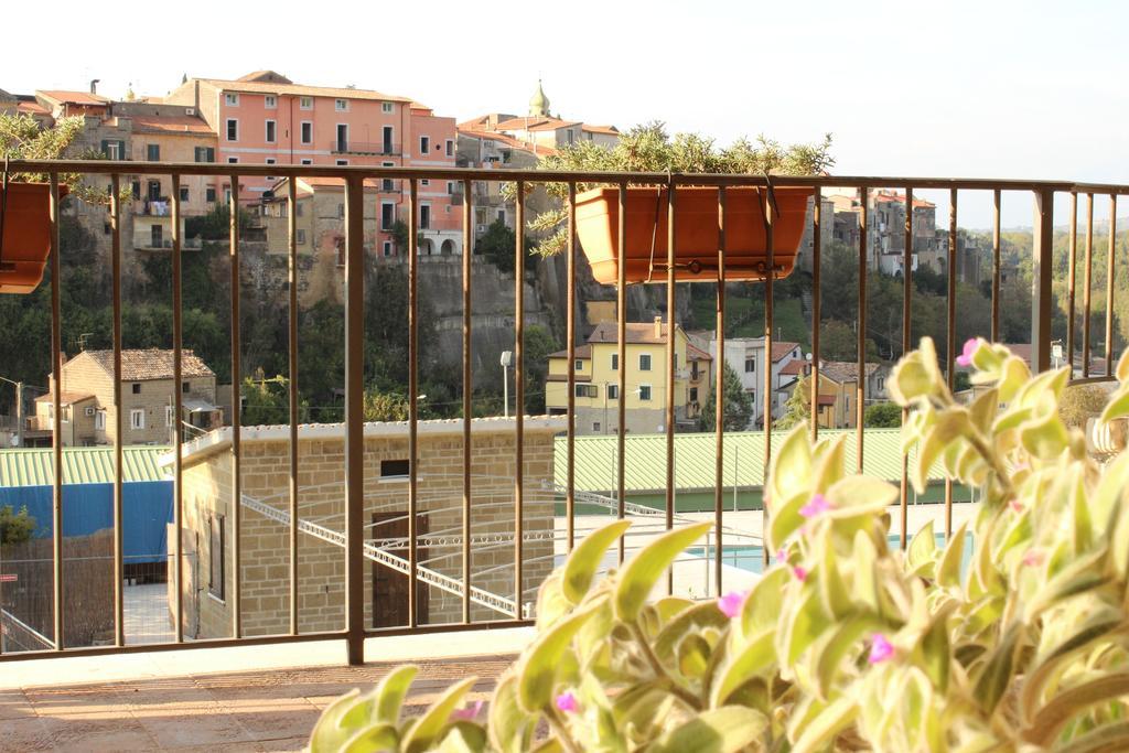 Bed and Breakfast Le Rocce SantʼAgata deʼ Goti Exterior foto