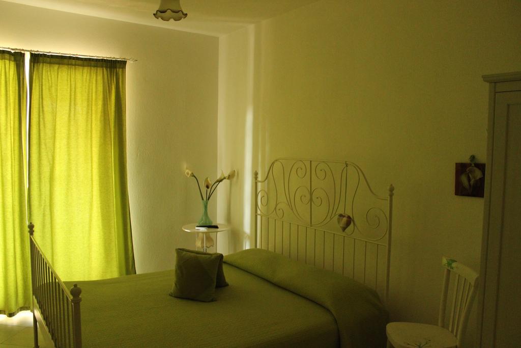 Bed and Breakfast Le Rocce SantʼAgata deʼ Goti Exterior foto