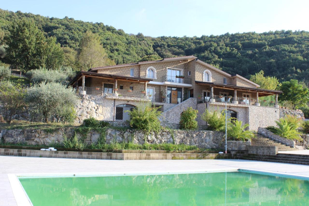 Bed and Breakfast Le Rocce SantʼAgata deʼ Goti Exterior foto