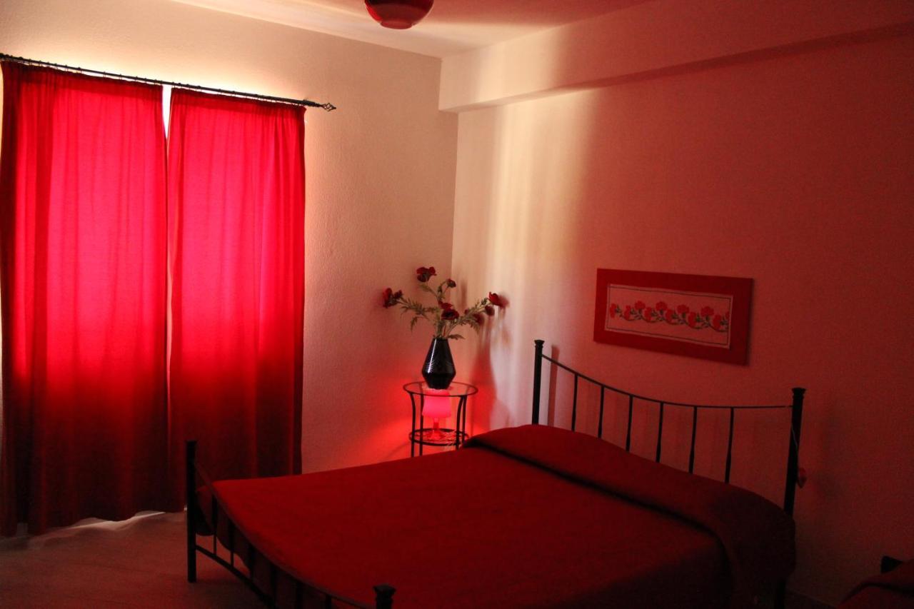 Bed and Breakfast Le Rocce SantʼAgata deʼ Goti Zimmer foto