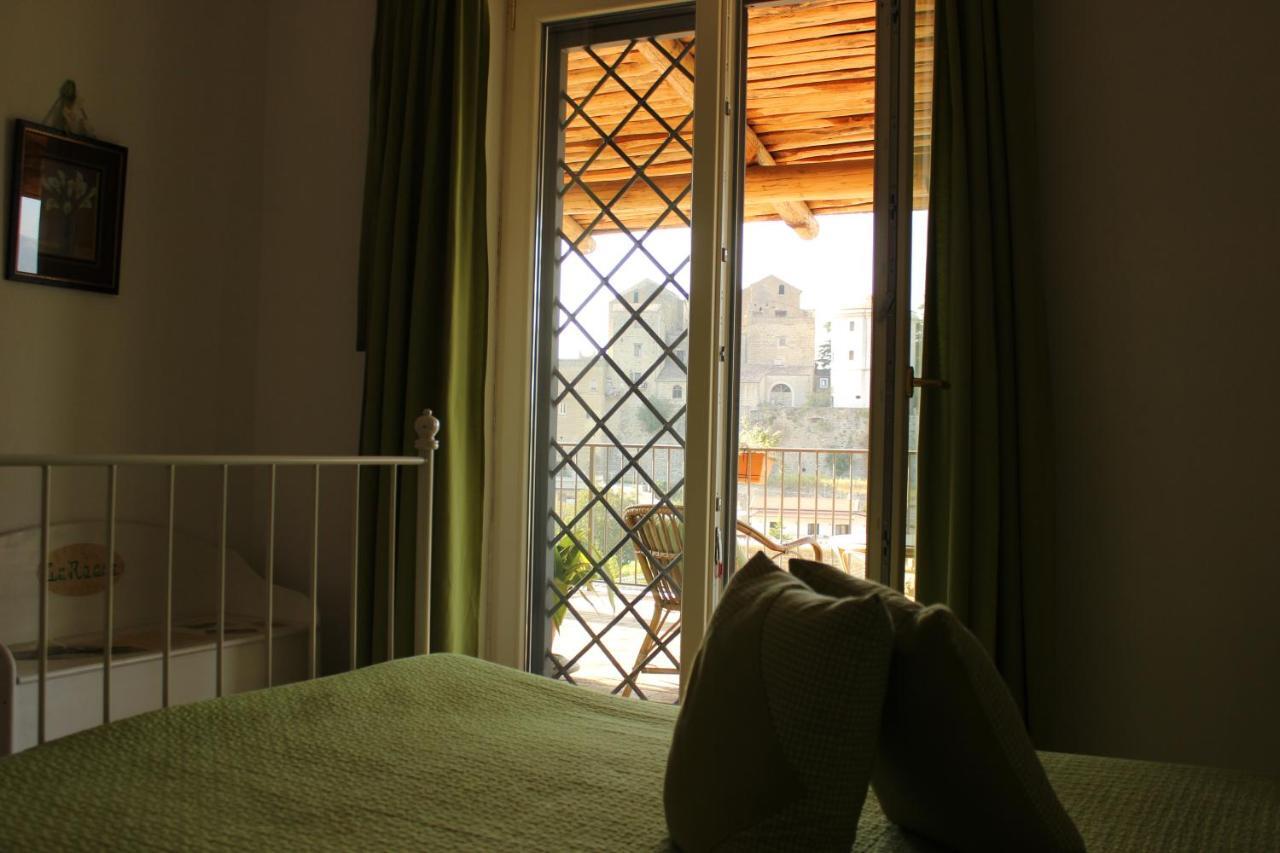 Bed and Breakfast Le Rocce SantʼAgata deʼ Goti Zimmer foto